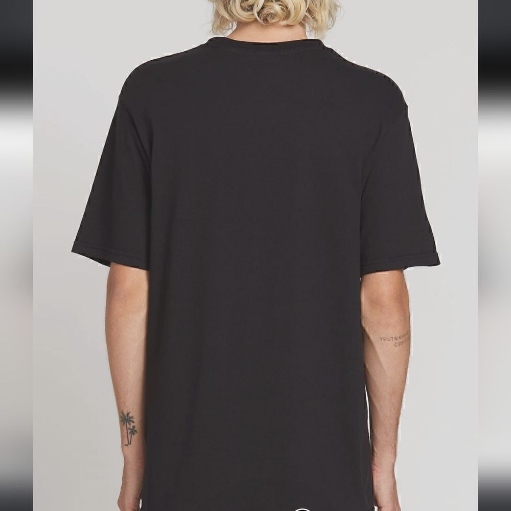 Volcom Logo Black SS Circle Tee - Picture 2 of 5